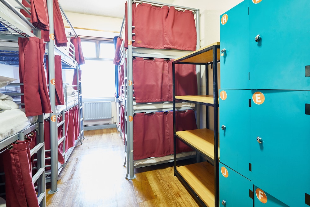 Bed in 9 Bed Female Dorm with Shared Bathroom del hotel St Christopher's Inn Hostels -. Foto 7