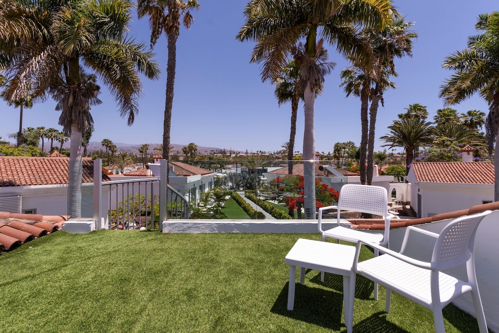 Suite, terraza (Solarium) del hotel LIVVO Dunagolf Suites. Foto 7