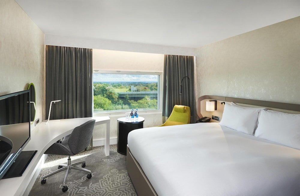 Habitación ejecutiva, 1 cama de matrimonio grande (With Lounge Access) del hotel Hilton London Heathrow Airport. Foto 4