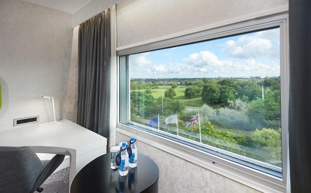 Habitación ejecutiva con 2 camas individuales (With Lounge Access) del hotel Hilton London Heathrow Airport