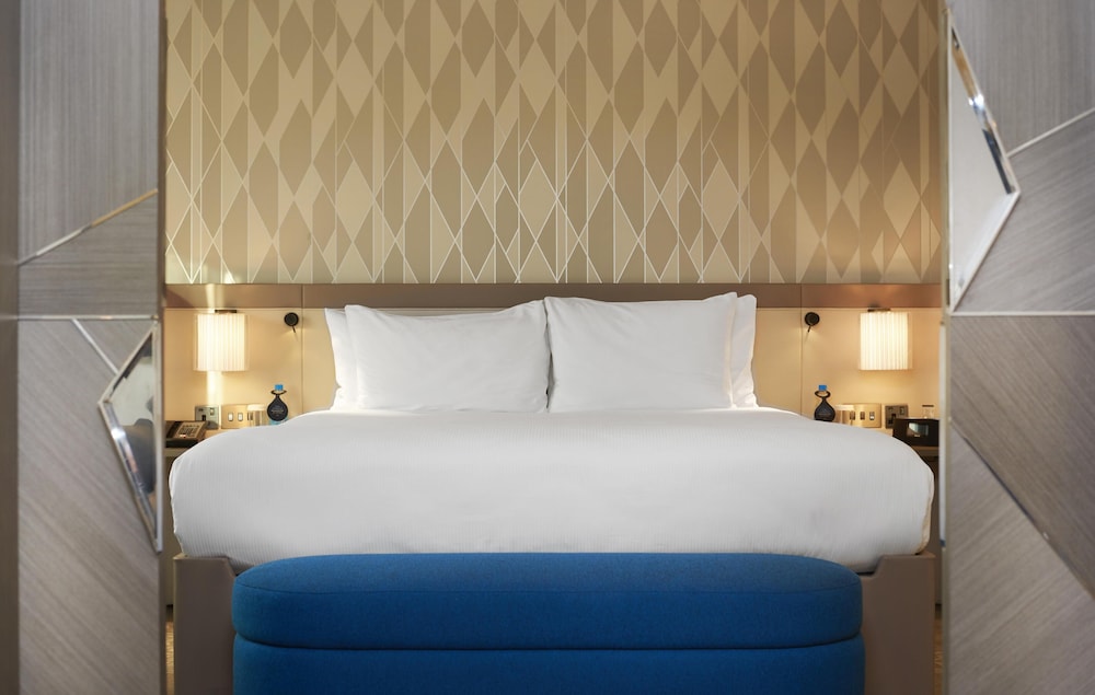 Suite ejecutiva, 1 cama de matrimonio grande (With Lounge Access) del hotel Hilton London Heathrow Airport. Foto 2