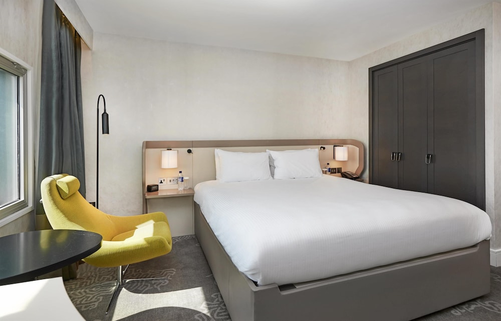 Habitación familiar, habitaciones comunicadas del hotel Hilton London Heathrow Airport. Foto 5