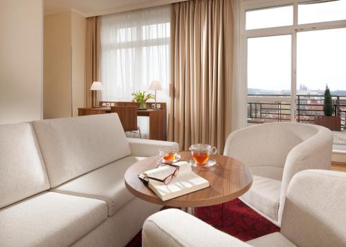 Suite con terraza en la azotea del hotel Clarion Prague Old Town. Foto 4