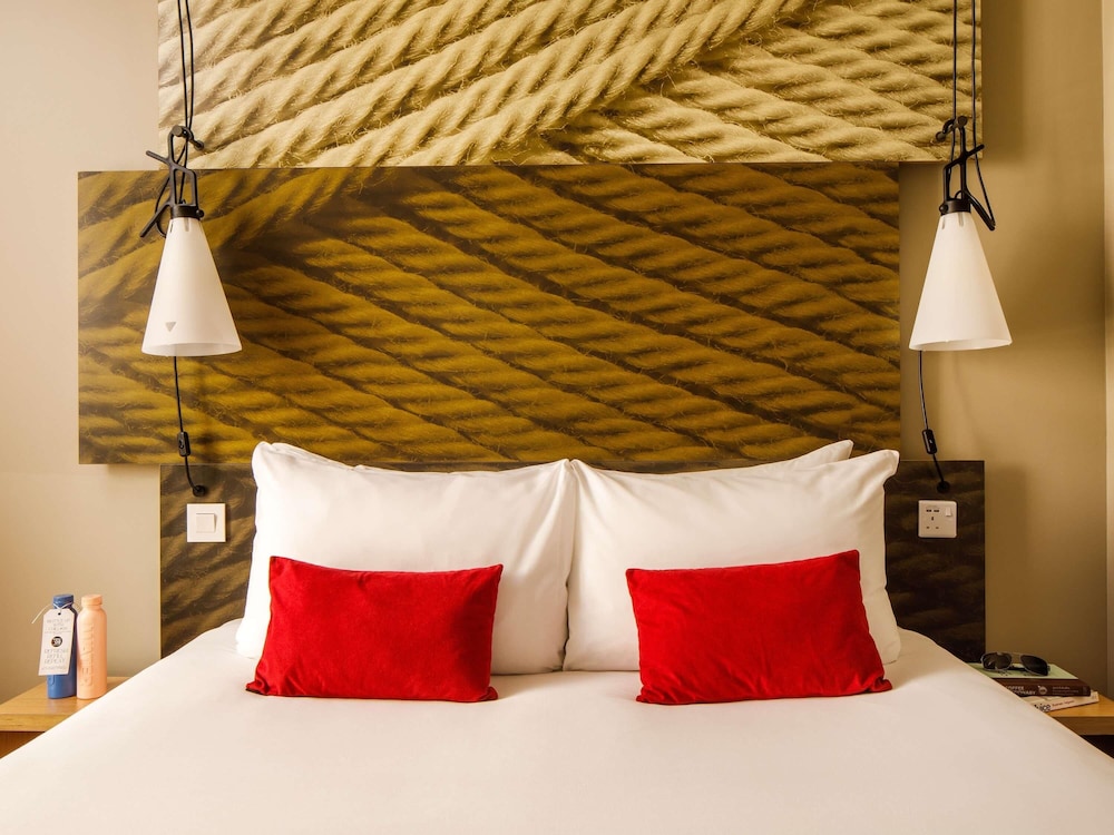 Habitación superior, 1 cama doble del hotel Ibis London Canning Town. Foto 2