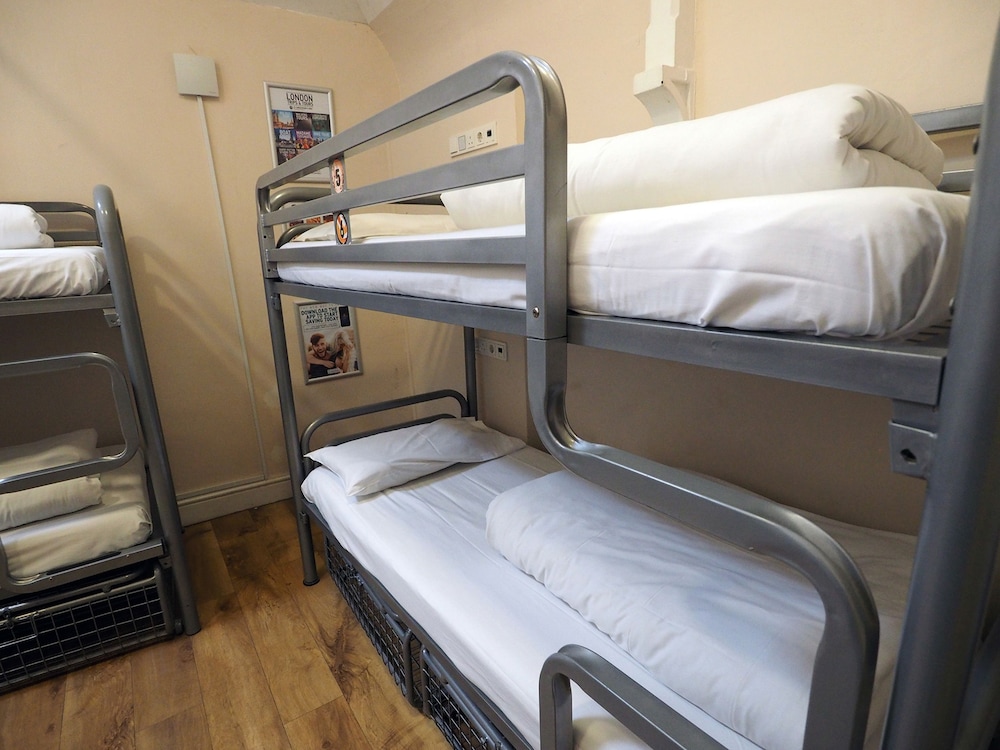 Private 6 Bed Dorm with Shared Bathroom del hotel St Christopher's Greenwich