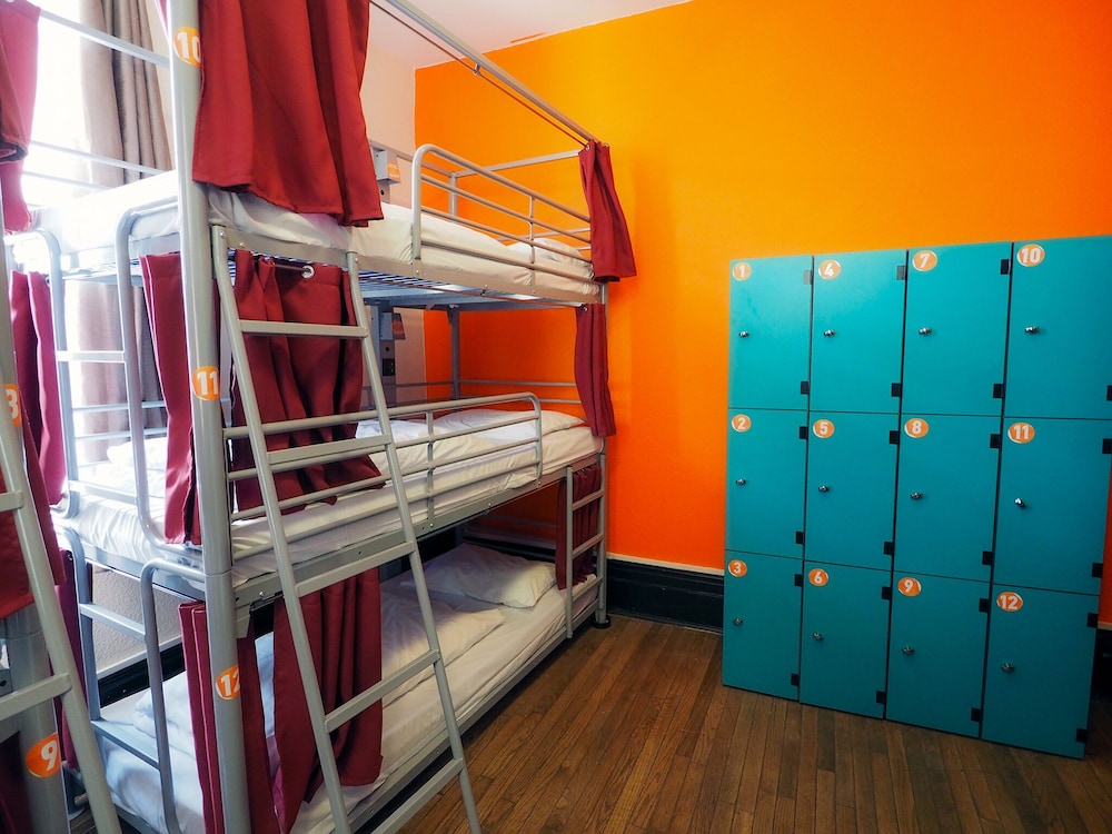 Bed in 12 Bed Dorm with Shared Bathroom (Triple Bunks) del hotel St Christopher's Greenwich. Foto 1