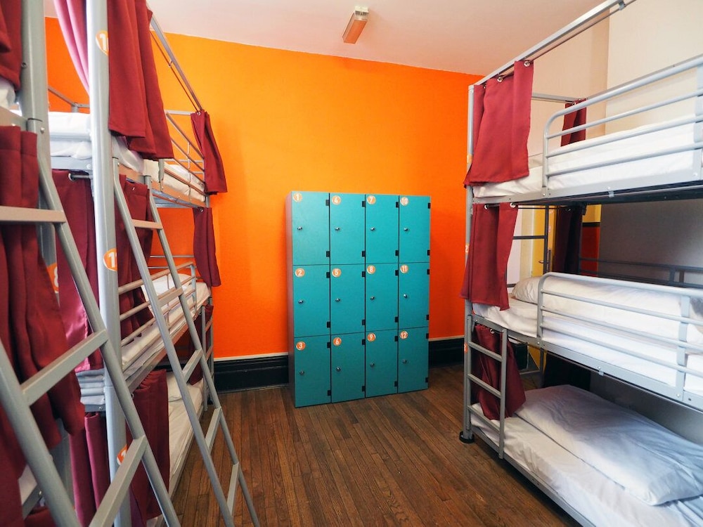 Bed in 9 Bed Dorm with Shared Bathroom (Triple Bunks) del hotel St Christopher's Greenwich