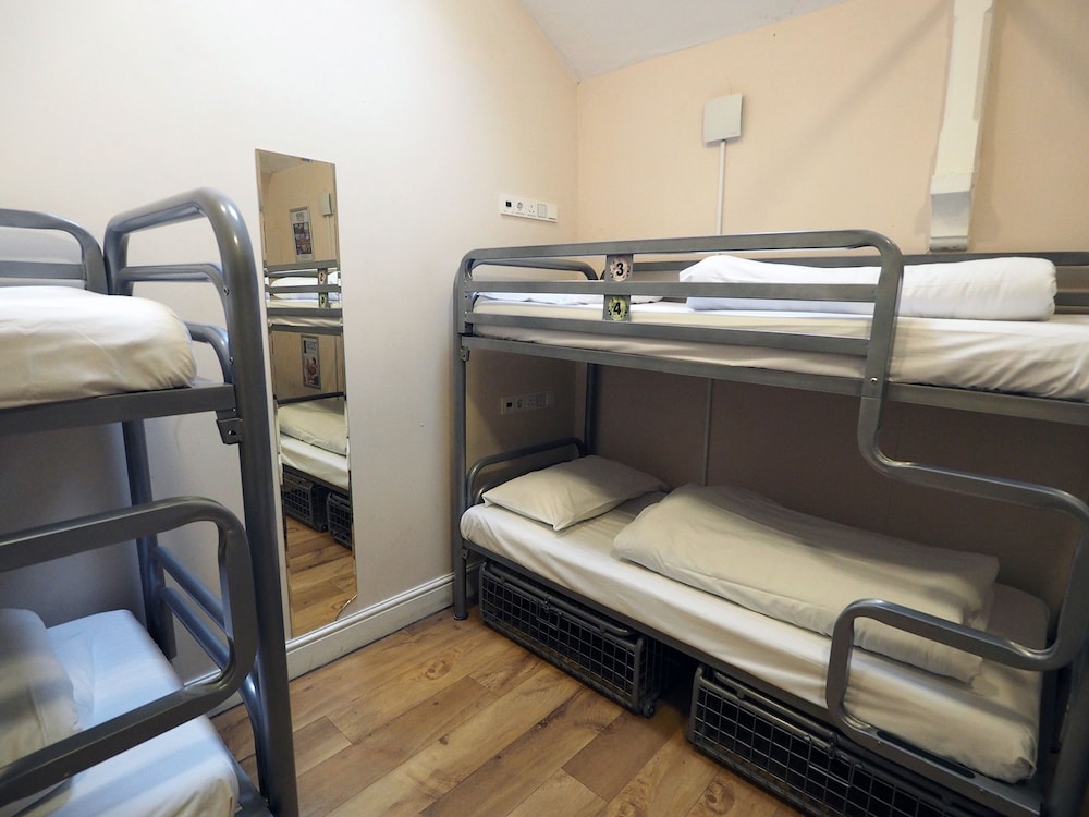 Bed in 6 Bed Female Dorm with Shared Bathroom del hotel St Christopher's Greenwich. Foto 1