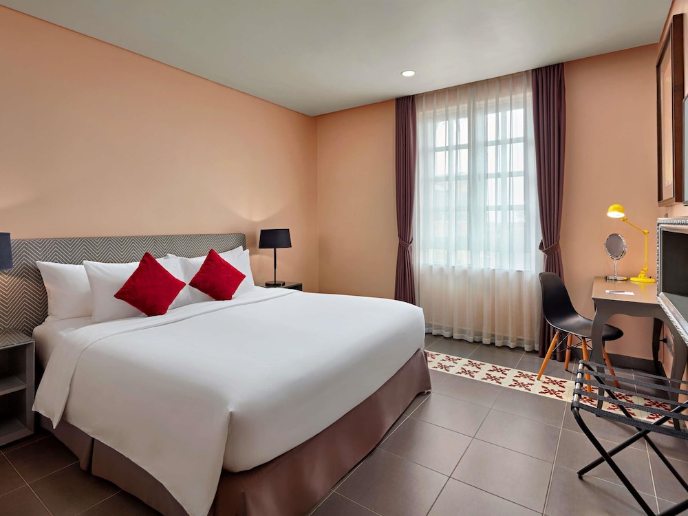 Habitación estándar con cama king size del hotel Mercure Danang French Village Bana Hills