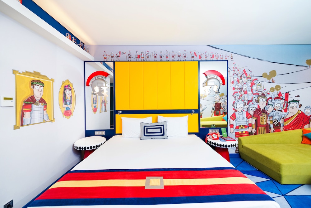 Habitación Deluxe con cama doble del hotel The Land Of Legends Kingdom - All In Concept. Foto 6