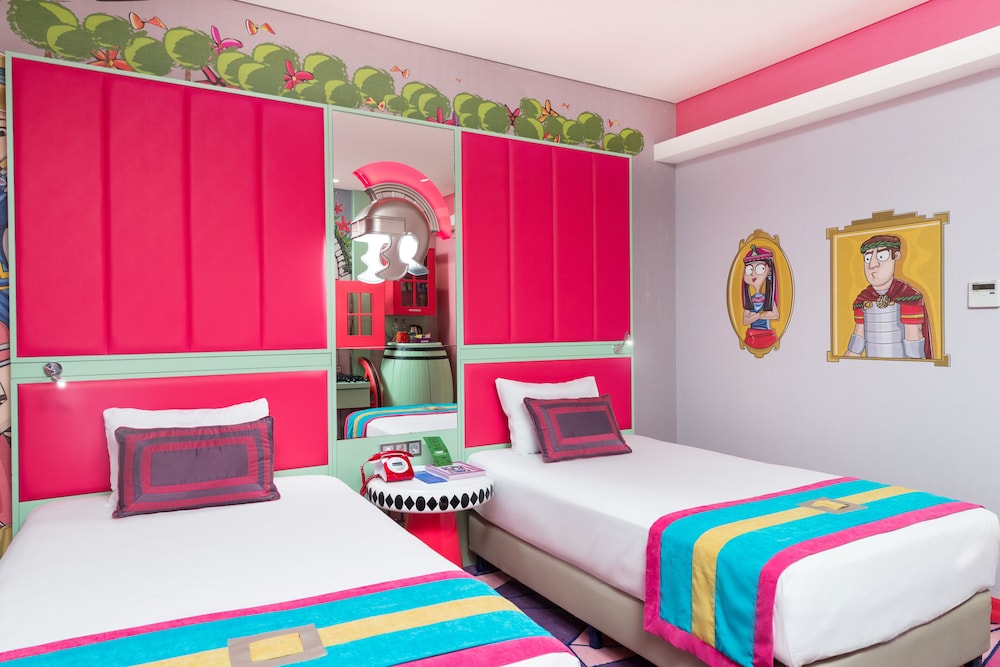 Habitación Deluxe con cama doble del hotel The Land Of Legends Kingdom - All In Concept. Foto 8