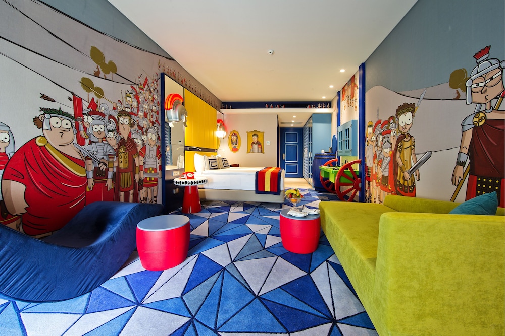 Habitación Deluxe con cama doble del hotel The Land Of Legends Kingdom - All In Concept. Foto 15