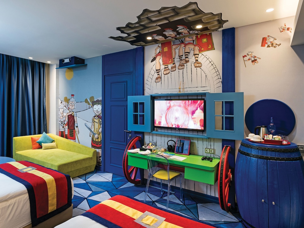Habitaciones Deluxe Conectadas del hotel The Land Of Legends Kingdom - All In Concept. Foto 3