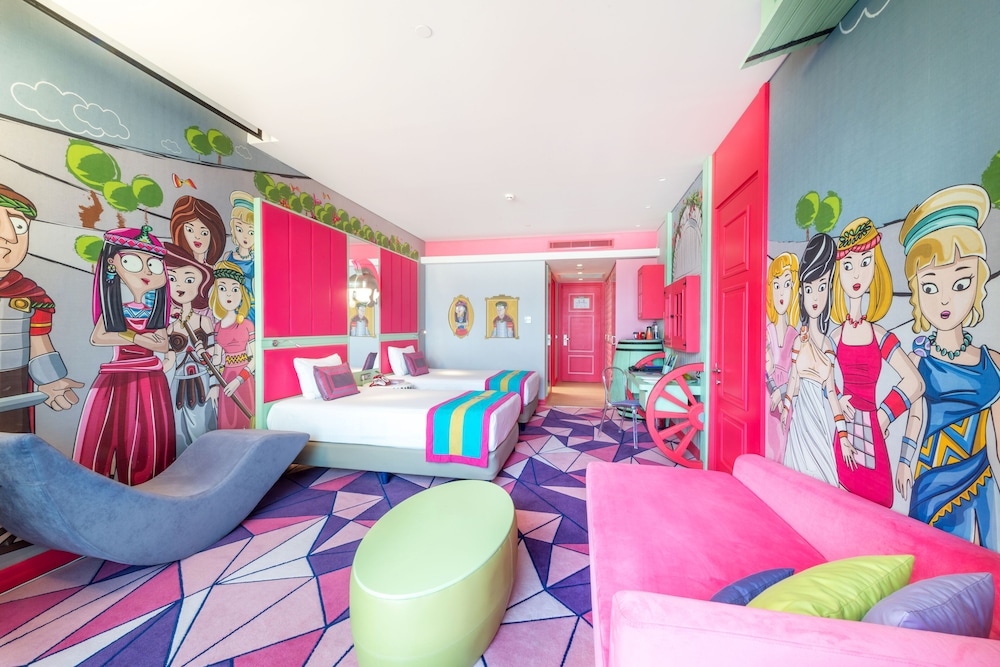 Habitaciones Deluxe Conectadas del hotel The Land Of Legends Kingdom - All In Concept. Foto 7