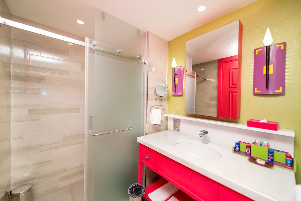Habitaciones Deluxe Conectadas del hotel The Land Of Legends Kingdom - All In Concept. Foto 9