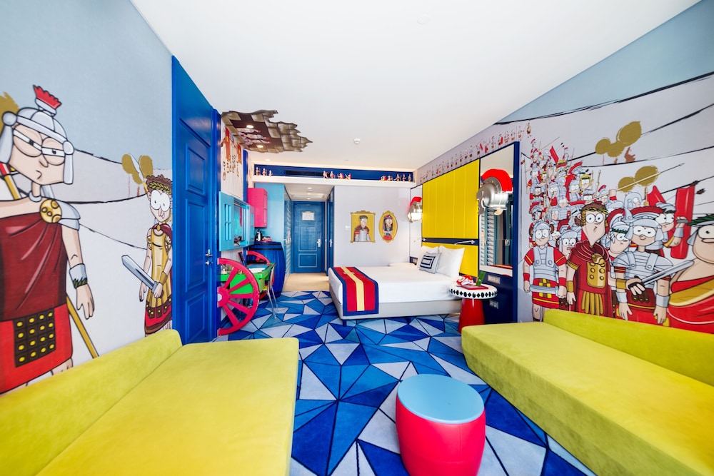 Habitaciones Deluxe Conectadas del hotel The Land Of Legends Kingdom - All In Concept. Foto 13