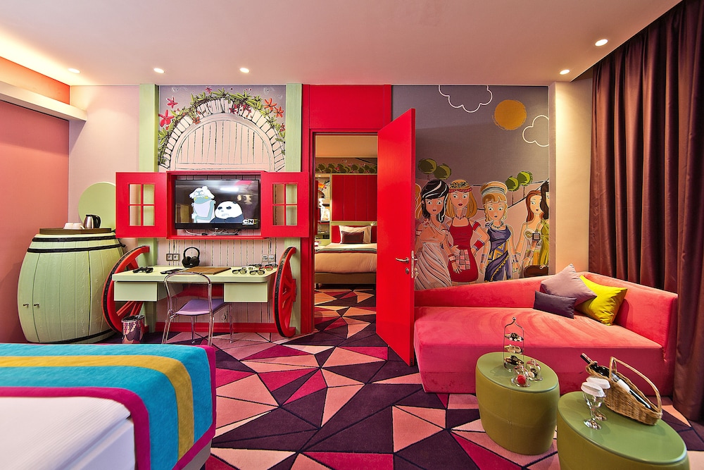 Habitaciones Deluxe Conectadas del hotel The Land Of Legends Kingdom - All In Concept. Foto 23