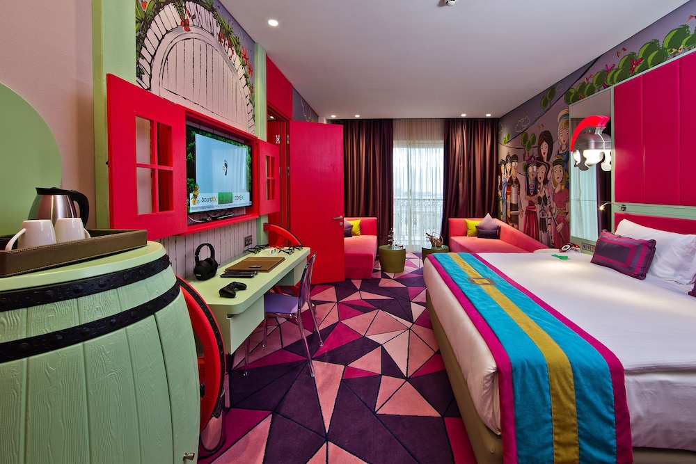 Habitaciones Deluxe Conectadas del hotel The Land Of Legends Kingdom - All In Concept. Foto 29