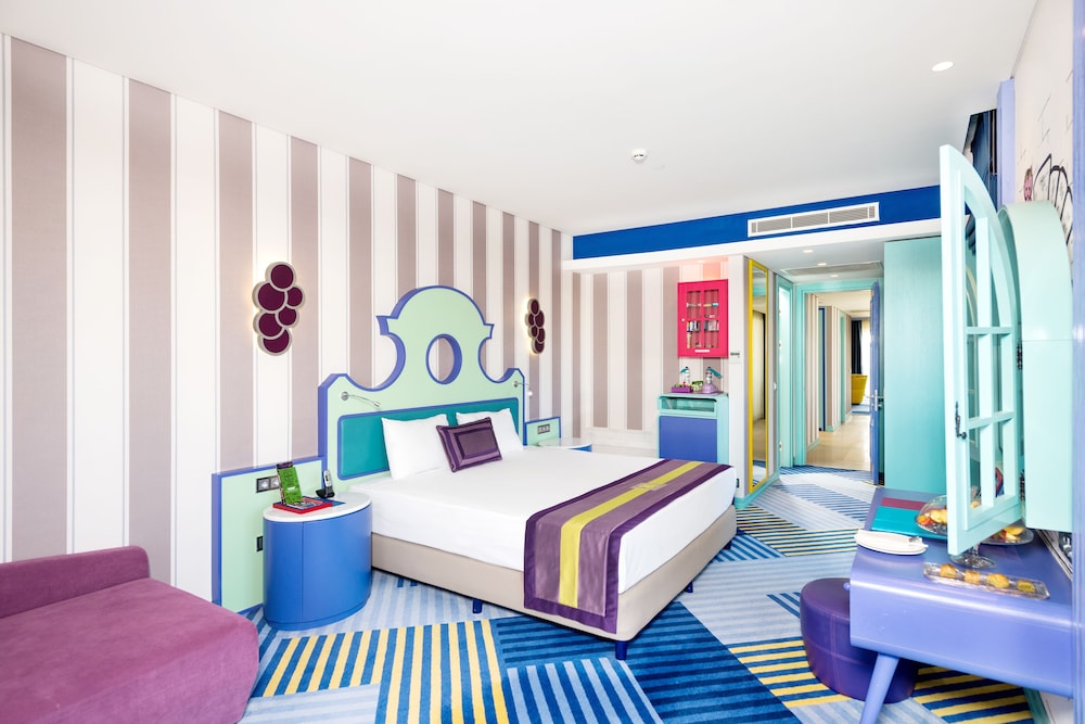 Suite con terraza del hotel The Land Of Legends Kingdom - All In Concept. Foto 1