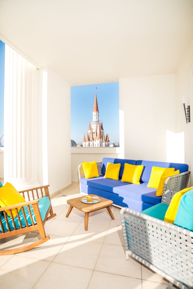 Suite con terraza del hotel The Land Of Legends Kingdom - All In Concept. Foto 3