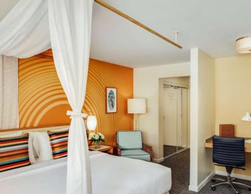 Habitación con cama extragrande del hotel Wild Palms, A Jdv By Hyatt. Foto 1