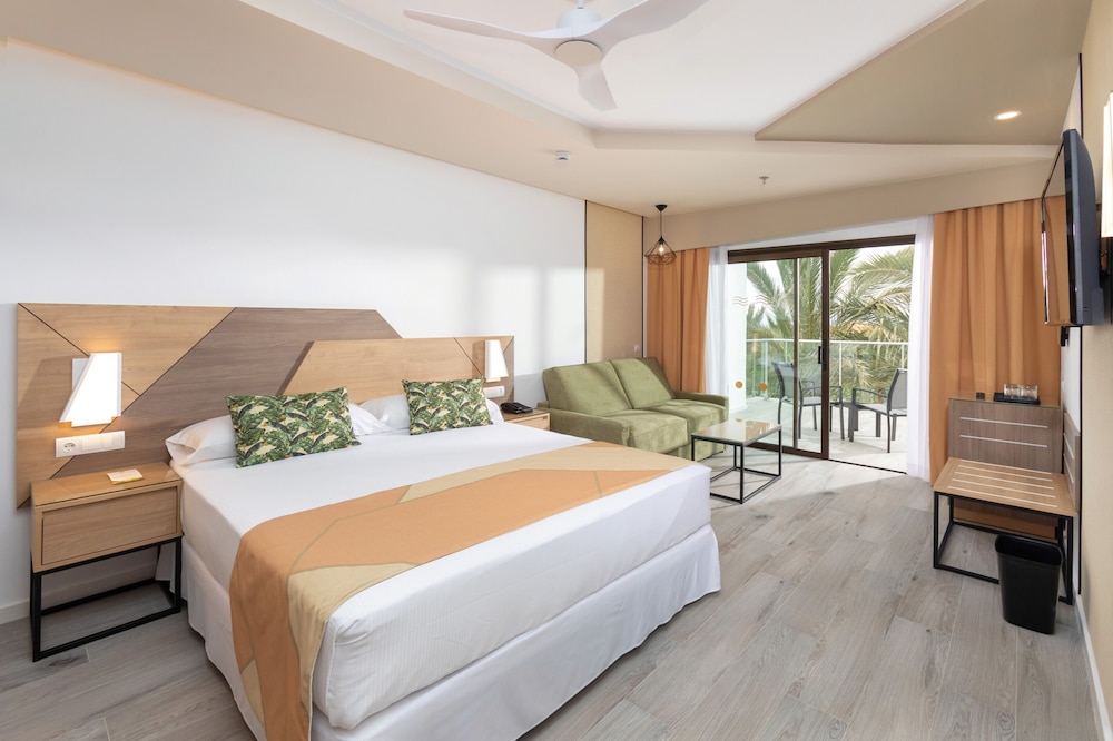 Habitación familiar, 2 habitaciones, balcón del hotel Riu Buenavista All Inclusive