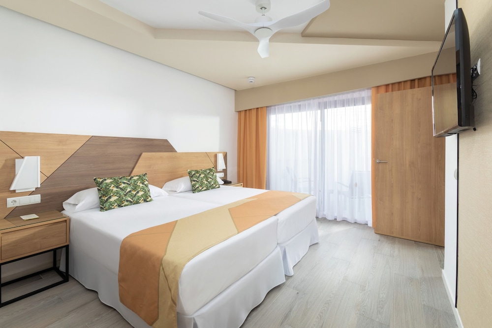 Habitación familiar, balcón (Standard) del hotel Riu Buenavista All Inclusive