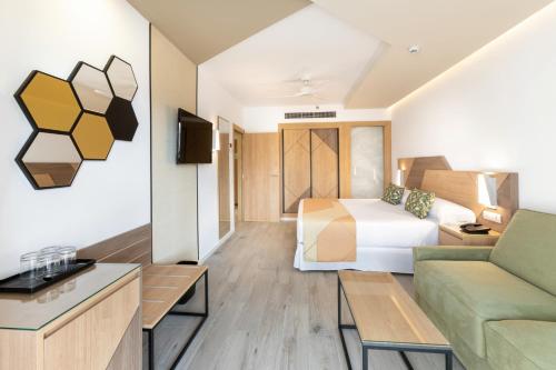 Two Bedroom Family Room del hotel Riu Buenavista All Inclusive. Foto 2