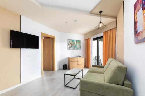 Family room del hotel Riu Buenavista All Inclusive. Foto 9