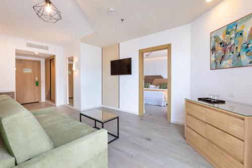 Habitación Familiar del hotel Riu Buenavista All Inclusive. Foto 4