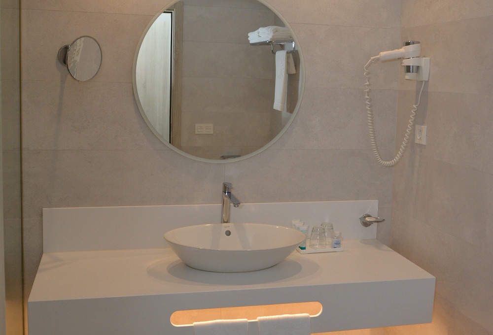 Junior Suite Sea View del hotel Bahia Principe Explore Fantasia - All Inclusive. Foto 7