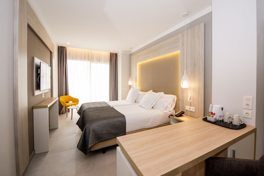 Habitación superior del hotel Bahia Principe Fantasia Tenerife - All Inclusive