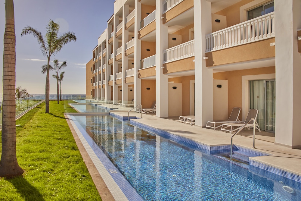 Junior Suite Swim up del hotel Bahia Principe Fantasia Tenerife - All Inclusive. Foto 4