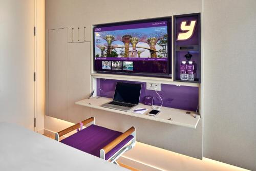 Habitación Premium con vistas - Cama grande del hotel Yotel Singapore Orchard Road. Foto 8