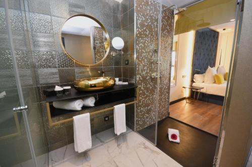 Habitación Doble Deluxe - 2 camas del hotel URBANSEA Bex. Foto 9