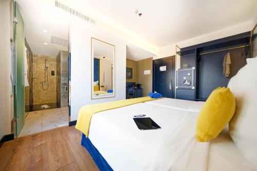 Habitación doble 2 Camas individuales del hotel URBANSEA Bex. Foto 2