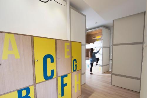 Litera en habitación compartida - Solo mujeres del hotel U-sense For You Sevilla. Foto 5