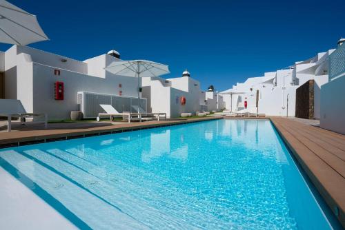 Apartamento con vistas a la piscina del hotel La Concha Boutique Apartments. Foto 5