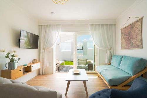 Apartamento de 1 dormitorio con bañera de hidromasaje - Primera línea de playa del hotel La Concha Boutique Apartments. Foto 2