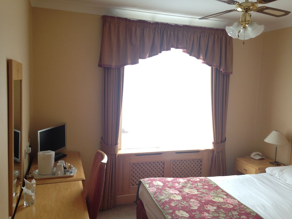 Habitación doble del hotel Troy. Foto 1