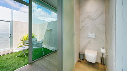 Habitación Doble con terraza del hotel Nayra. Foto 5