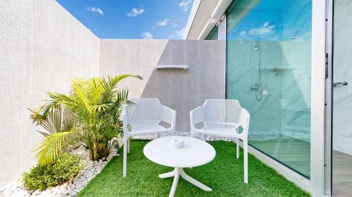 Habitación Doble con terraza del hotel Nayra. Foto 6