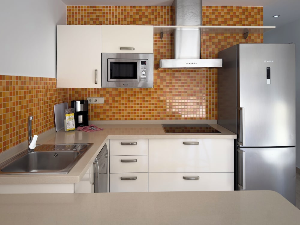 Apartamento, 1 habitación, bañera de hidromasaje del hotel Holiday Club Sol Amadores. Foto 1