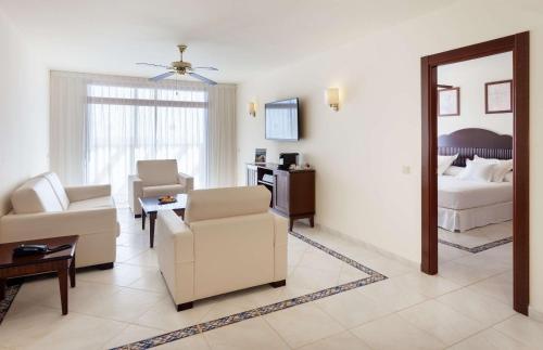 Suite de 1 dormitorio del hotel Occidental Jandía Mar