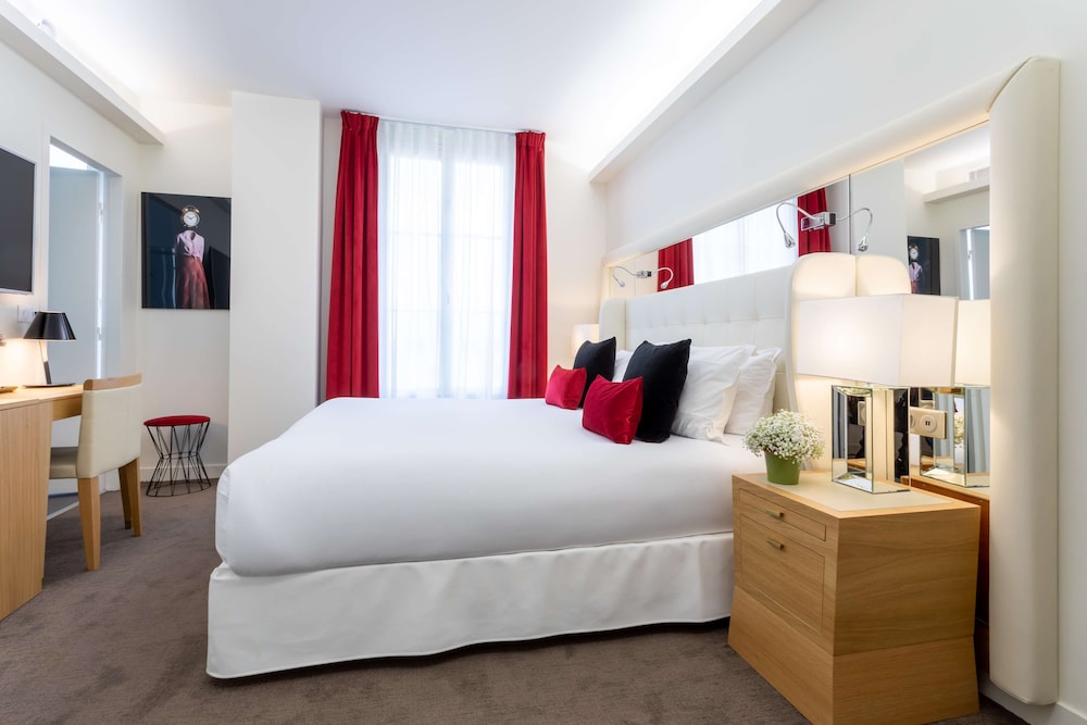 Habitación Deluxe, 1 cama de matrimonio grande del hotel Camille Paris Gare de Lyon, Tapestry Collection by Hilton. Foto 4