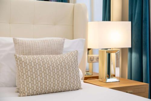 Suite Junior del hotel Camille Paris Gare de Lyon, Tapestry Collection by Hilton. Foto 4