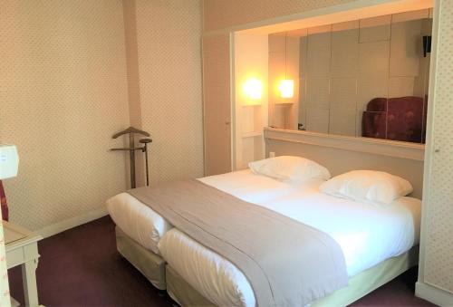 Habitación Doble Estándar - 1 o 2 camas del hotel Eiffel Kensington. Foto 10