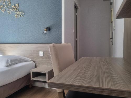 Habitación Doble con vistas a la torre Eiffel del hotel Eiffel Kensington. Foto 4
