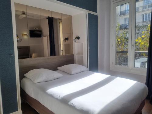 Habitación Doble con vistas a la torre Eiffel del hotel Eiffel Kensington. Foto 5