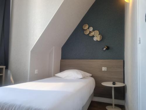 Habitación Individual Estándar del hotel Eiffel Kensington. Foto 1